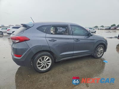 Trzecie zdjęcie samochodu z tyłu: 2016 HYUNDAI TUCSON LIMITED VIN:KM8J33A44GU139268 - miniatura