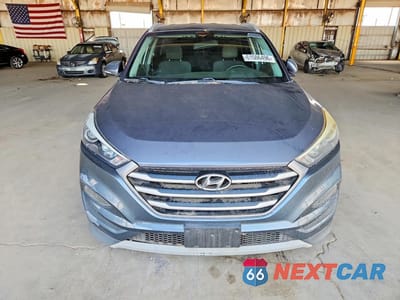 Piąte zdjęcie samochodu w środku: 2017 HYUNDAI TUCSON SPORT VIN:KM8J33A29HU377844 - miniatura