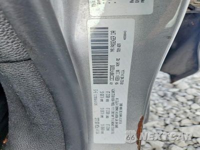Zdjęcie 12 z 12 samochodu: 2015 CHRYSLER 200 LIMITED VIN:1C3CCCAB6FN732395 - miniatura
