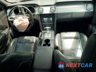 Zdjęcie 8 z 13 samochodu: 2008 FORD MUSTANG VIN:1ZVHT80N985116913 - miniatura
