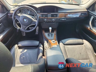 Zdjęcie 8 z 12 samochodu: 2011 BMW 335 I VIN:WBAPM5G53BNN00674 - miniatura