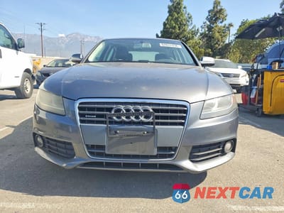 Piąte zdjęcie samochodu w środku: 2012 AUDI A4 PREMIUM VIN:WAUBFAFL8CA047612 - miniatura