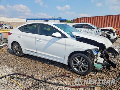 Czwarte zdjęcie samochodu z boku: 2018 HYUNDAI ELANTRA VALUE EDITION VIN:5NPD84LF8JH279378 - miniatura