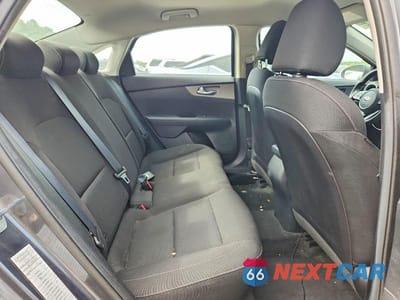 Zdjęcie 10 z 12 samochodu: 2021 KIA FORTE LXS VIN:3KPF24AD0ME349430 - miniatura