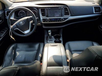 Zdjęcie 8 z 13 samochodu: 2016 TOYOTA HIGHLANDER XLE VIN:5TDJKRFH0GS268893 - miniatura