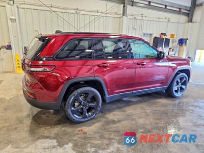 Trzecie zdjęcie samochodu z tyłu: 2023 JEEP GRAND CHEROKEE LIMITED VIN:1C4RJHBG6PC662395 - miniatura