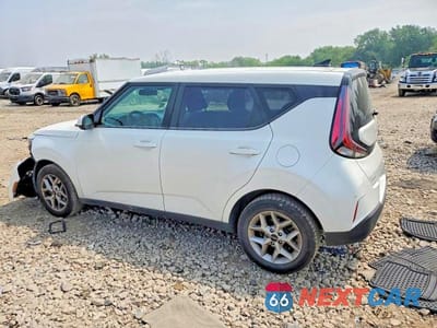 Drugie zdjęcie samochodu z przodu: 2024 KIA SOUL LX VIN:KNDJ23AU7R7900979 - miniatura