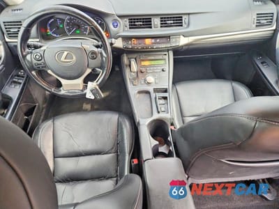 Zdjęcie 8 z 12 samochodu: 2016 LEXUS CT 200 VIN:JTHKD5BH2G2252178 - miniatura