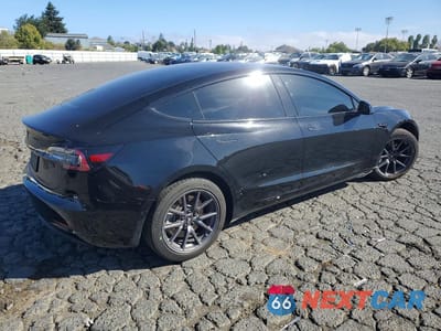 Trzecie zdjęcie samochodu z tyłu: 2019 TESLA MODEL 3 VIN:5YJ3E1EA1KF421123 - miniatura