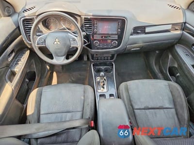 Zdjęcie 8 z 14 samochodu: 2019 MITSUBISHI OUTLANDER ES VIN:JA4AD2A34KZ011525 - miniatura