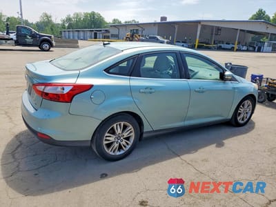 Trzecie zdjęcie samochodu z tyłu: 2012 FORD FOCUS SEL VIN:1FAHP3H24CL411027 - miniatura