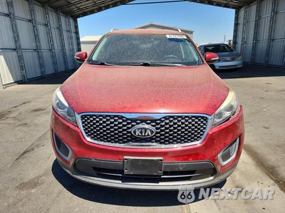 Piąte zdjęcie samochodu w środku: 2016 KIA SORENTO LX V6 VIN:5XYPGDA50GG132319 - miniatura
