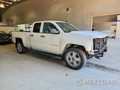 Czwarte zdjęcie samochodu z boku: 2019 CHEVROLET SILVERADO LD C1500 VIN:2GCRCNEC1K1233603 - miniatura