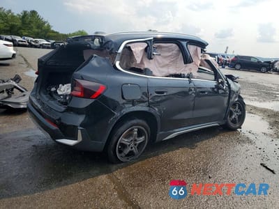 Trzecie zdjęcie samochodu z tyłu: 2024 BMW X1 XDRIVE28I VIN:WBX73EF0XR5Z81628 - miniatura