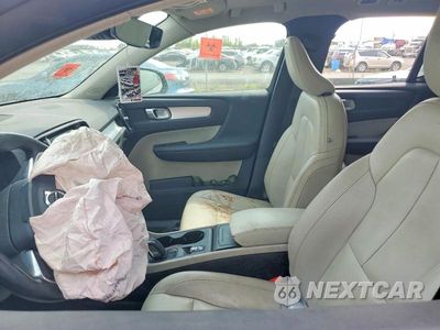 Zdjęcie 7 z 12 samochodu: 2019 VOLVO XC40 T5 MOMENTUM VIN:YV4162UK4K2139384 - miniatura