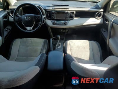 Zdjęcie 8 z 13 samochodu: 2017 TOYOTA RAV4 XLE VIN:2T3RFREV5HW586510 - miniatura