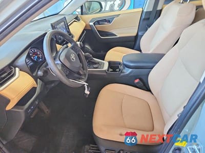 Zdjęcie 7 z 12 samochodu: 2020 TOYOTA RAV4 HYBRID XLE VIN:2T3RWRFV2LW073657 - miniatura