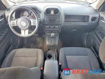 Zdjęcie 8 z 13 samochodu: 2014 JEEP PATRIOT LATITUDE VIN:1C4NJPFB3ED510265 - miniatura