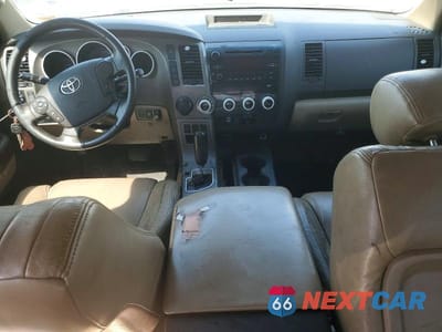 Zdjęcie 8 z 12 samochodu: 2010 TOYOTA SEQUOIA SR5 VIN:5TDZM5G10AS001722 - miniatura