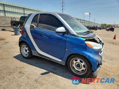 Czwarte zdjęcie samochodu z boku: 2009 SMART FORTWO PURE VIN:WMEEJ31X89K229075 - miniatura