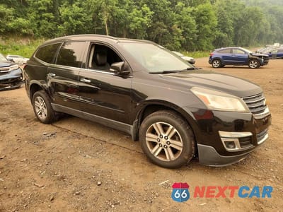 Czwarte zdjęcie samochodu z boku: 2015 CHEVROLET TRAVERSE LT VIN:1GNKRHKD2FJ153941 - miniatura