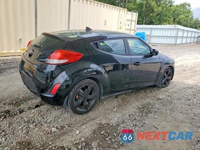 Trzecie zdjęcie samochodu z tyłu: 2013 HYUNDAI VELOSTER BASE VIN:KMHTC6AD1DU172332 - miniatura