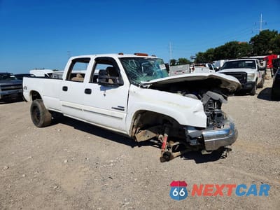 Czwarte zdjęcie samochodu z boku: 2006 CHEVROLET SILVERADO K2500 HEAVY DUTY VIN:1GCHK23D66F224404 - miniatura