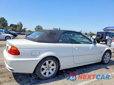 Trzecie zdjęcie samochodu z tyłu: 2001 BMW 325 CI VIN:WBABS33441JY52797 - miniatura
