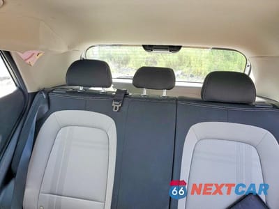 Zdjęcie 10 z 13 samochodu: 2020 HYUNDAI VENUE SEL VIN:KMHRC8A37LU041188 - miniatura