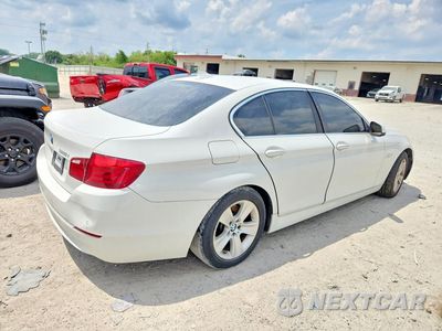 Trzecie zdjęcie samochodu z tyłu: 2011 BMW 528 I VIN:WBAFR1C56BC743726 - miniatura