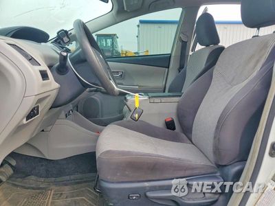 Zdjęcie 7 z 13 samochodu: 2016 TOYOTA PRIUS V THREE VIN:JTDZN3EU3GJ047257 - miniatura
