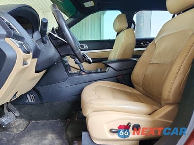 Zdjęcie 7 z 12 samochodu: 2016 FORD EXPLORER XLT VIN:1FM5K8D82GGB04386 - miniatura