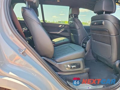 Zdjęcie 11 z 13 samochodu: 2025 BMW X7 XDRIVE40I VIN:5UX23EM06S9X20648 - miniatura