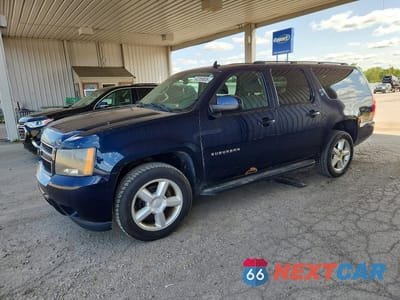 2008 CHEVROLET SUBURBAN K1500 LS 3GNFK16308G174936 - główne zdjęcie licytacji z USA - miniatura