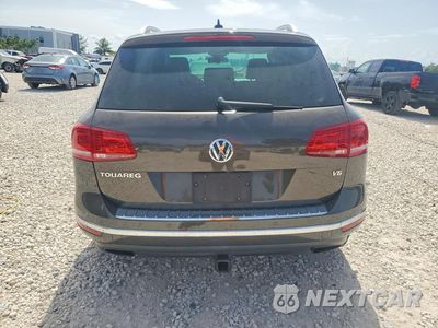 Zdjęcie 6 z 14 samochodu: 2016 VOLKSWAGEN TOUAREG SPORT VIN:WVGEF9BP6GD012901 - miniatura