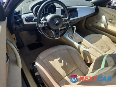 Zdjęcie 8 z 13 samochodu: 2006 BMW Z4 3.0 VIN:4USBU33596LW67771 - miniatura