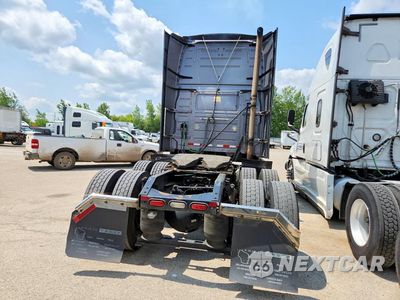Zdjęcie 6 z 14 samochodu: 2015 VOLVO VNL SEMI TRUCK VIN:4V4NC9EH9FN922251 - miniatura