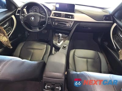 Zdjęcie 8 z 12 samochodu: 2013 BMW 320 I VIN:WBA3B1C50DK128427 - miniatura
