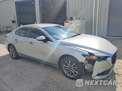 Czwarte zdjęcie samochodu z boku: 2021 MAZDA 3 VIN:JM1BPAA73M1334111 - miniatura
