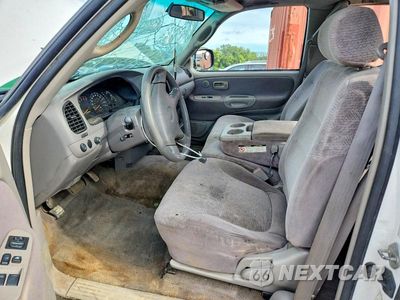 Zdjęcie 7 z 12 samochodu: 2001 TOYOTA TUNDRA ACCESS CAB LIMITED VIN:5TBBT48141S127040 - miniatura