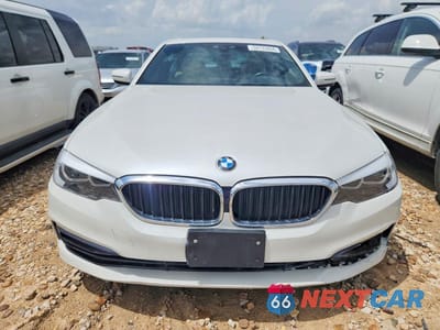 Piąte zdjęcie samochodu w środku: 2018 BMW 530 I VIN:WBAJA5C55JG899675 - miniatura