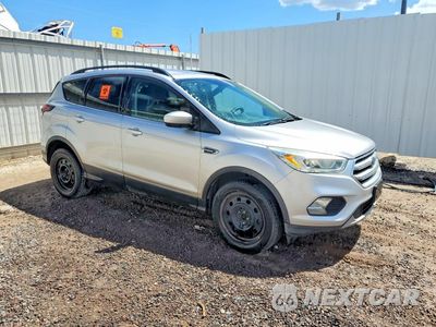 Czwarte zdjęcie samochodu z boku: 2017 FORD ESCAPE SE VIN:1FMCU0GD4HUA32671 - miniatura