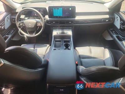 Zdjęcie 8 z 13 samochodu: 2026 LINCOLN AVIATOR RESERVE VIN:5LM5J7XC8TGL11255 - miniatura