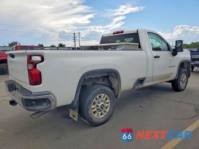 Trzecie zdjęcie samochodu z tyłu: 2024 CHEVROLET SILVERADO K2500 HEAVY DUTY VIN:1GC0YLE75RF452956 - miniatura