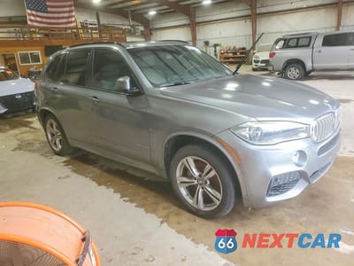 Czwarte zdjęcie samochodu z boku: 2015 BMW X5 XDRIVE50I VIN:5UXKR6C57F0J79136 - miniatura