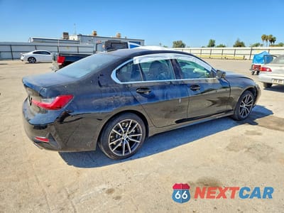 Trzecie zdjęcie samochodu z tyłu: 2020 BMW 330I NA VIN:3MW5R1J08L8B19129 - miniatura