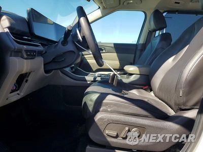 Zdjęcie 7 z 13 samochodu: 2025 KIA CARNIVAL EX VIN:KNDNC5KA4S6072903 - miniatura