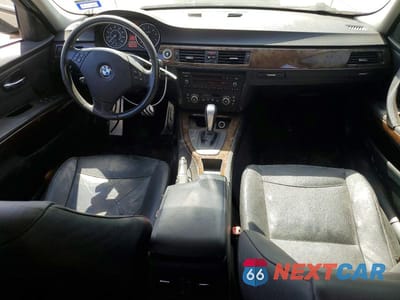 Zdjęcie 8 z 12 samochodu: 2009 BMW 328 I SULEV VIN:WBAPH57599NL77705 - miniatura