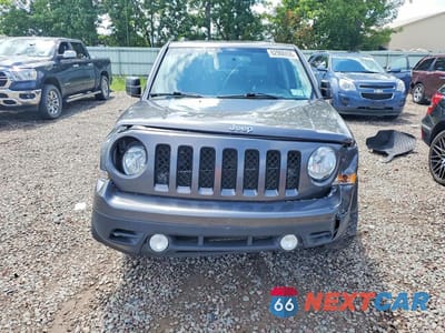 Piąte zdjęcie samochodu w środku: 2017 JEEP PATRIOT SPORT VIN:1C4NJRBB3HD190421 - miniatura
