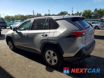 Drugie zdjęcie samochodu z przodu: 2021 TOYOTA RAV4 HYBRID XLE VIN:2T3R6RFV4MW015583 - miniatura